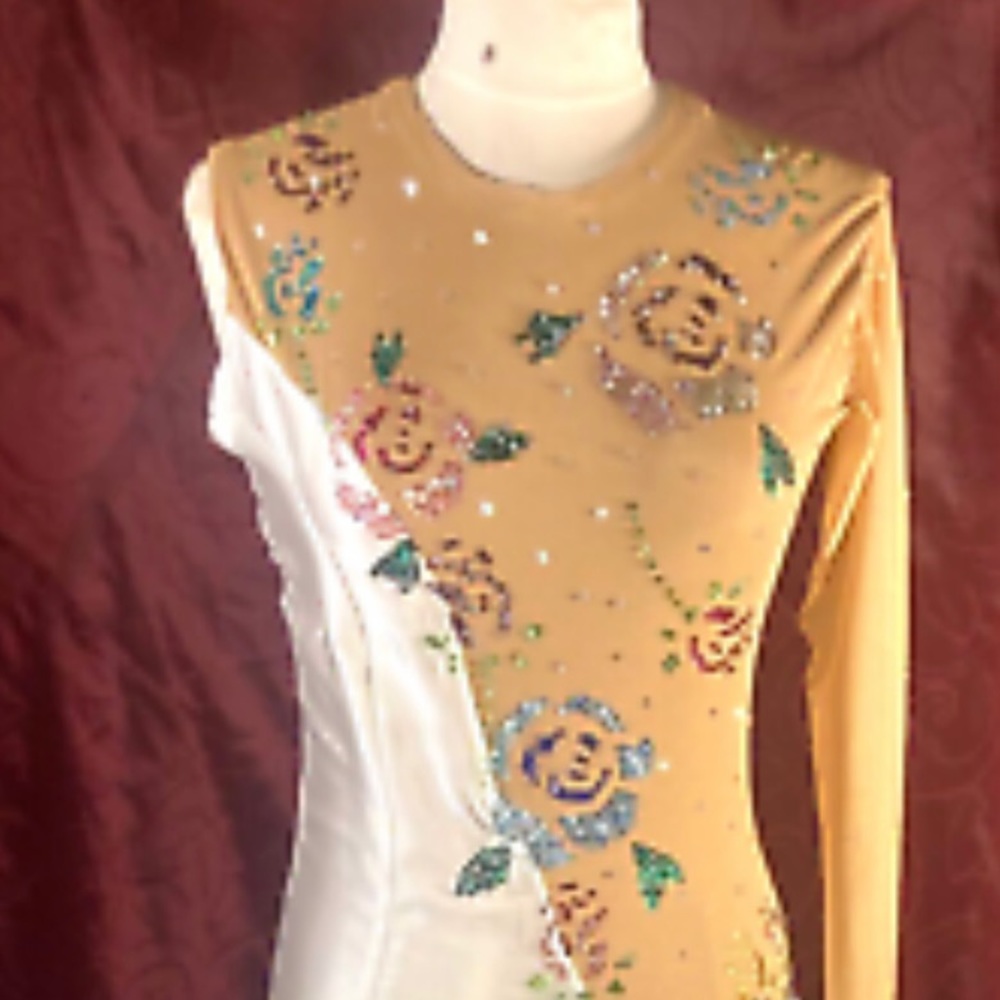 Stunning White Satin American Ballroom Gown - Size: Medium
